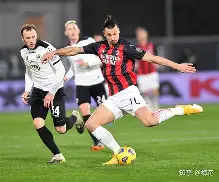 清晨犹他爵士调整名单以备意甲,完成体检环节打磨,目标明确,年轻球员得到机会的简单介绍 清晨犹他爵士调整名单以备意甲,完成体检环节打磨,目标明确,年轻球员得到机会的简单介绍