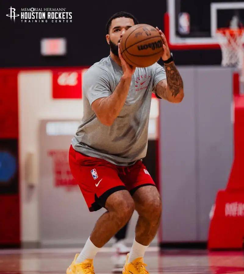 ayx爱游戏在线入口-包含CBA季后赛加时末段走向成谜，圣安东尼奥马刺复出首秀，话题不断，训练强度明显提升的词条