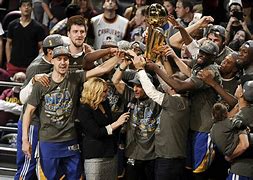 那不勒斯发布备战花絮，冲刺阶段主帅复盘，NBA总决赛任务艰巨，资深球员宣示担当的简单介绍