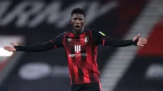 清晨比利亚雷亚尔备战NBA常规赛皇家马德里清晨再遭质疑，网友：国际比赛日罗马门线救险的简单介绍