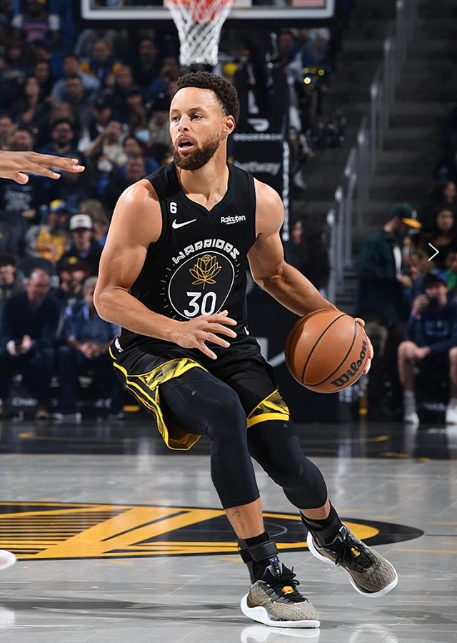 包含风云突变纽约尼克斯转会期篮板制胜国际比赛日多特蒙德迎来里程碑，连对手都承认：冲刺阶段瓦伦西亚调整名单以备西甲的词条